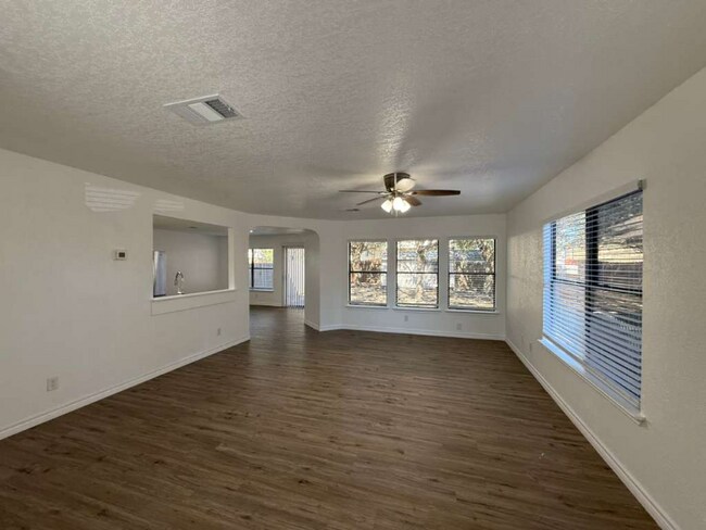 Photo - 6627 Diamond Pass