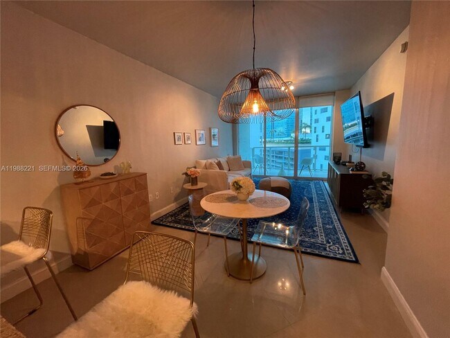 Photo - 218 SE 14th St Unit 1404