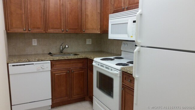 Photo - 642 NW 13th St Unit 24