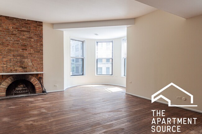 Building Photo - 602 W Surf St Rental