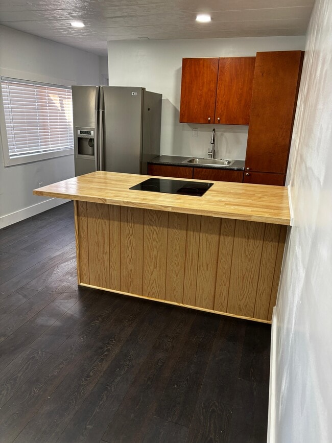 Building Photo - 4221 Pittenger Dr Unit Sarasota