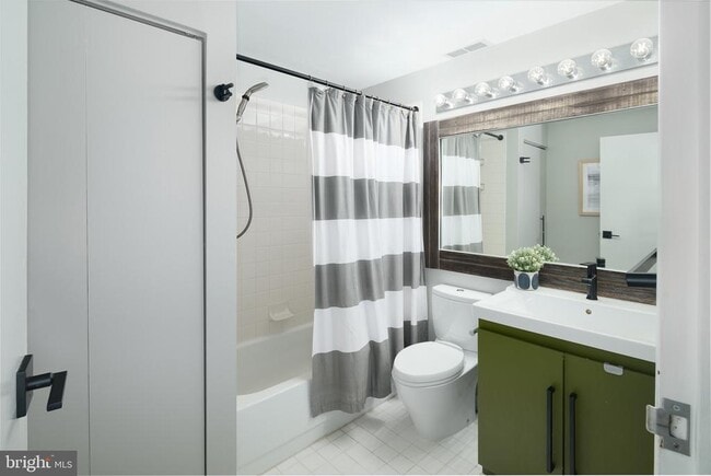 Photo - 315 New St Unit 701