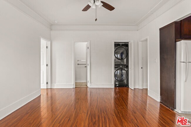 Photo - 2928 Walton Ave Unidad 2930