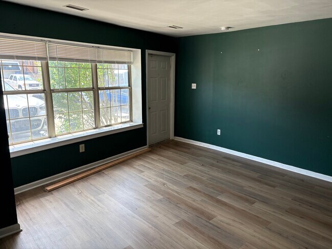 Building Photo - 203 Rock St Unit C Rental