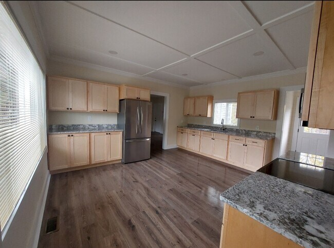 Photo - 20 Plante St Unit A