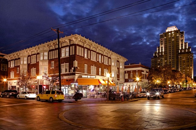 Building Photo - Argyle