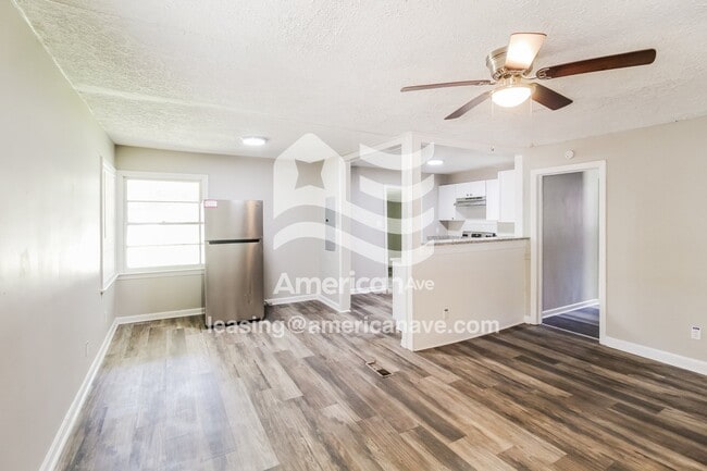 Photo - 4231 Searcy St