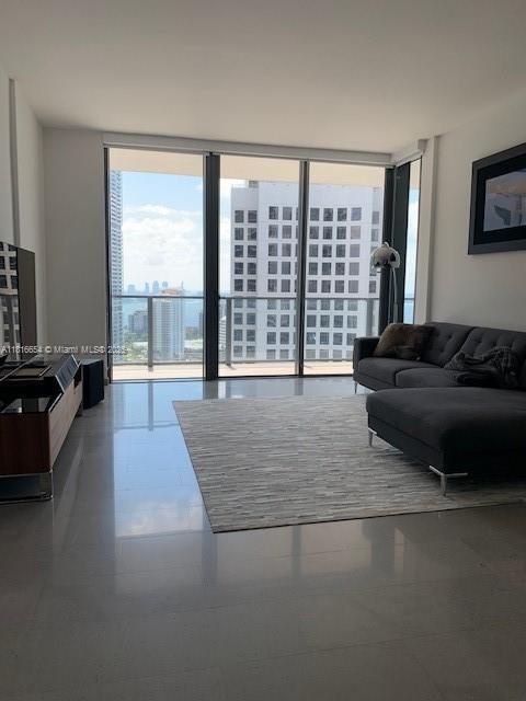 Photo - 68 SE 6th St