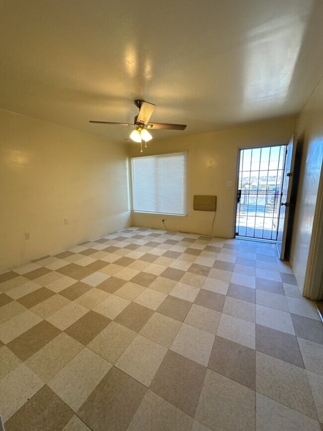 19081 1st St Townhome Townhome Rental in Oro Grande CA