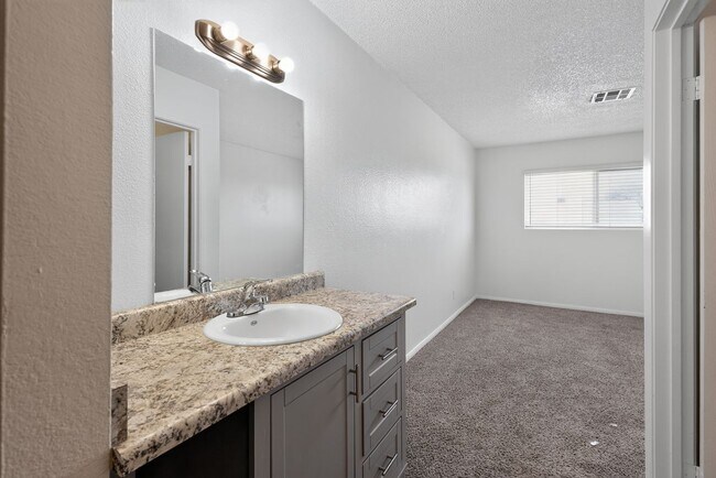 5125 Golden Ln Unit A