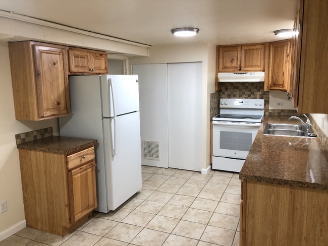 Photo - 1015 Roosevelt Ave Unit B1