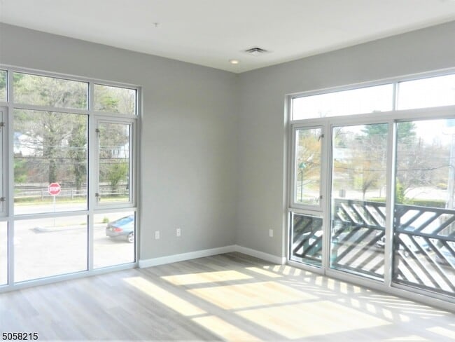 Photo - 271 Millburn Ave