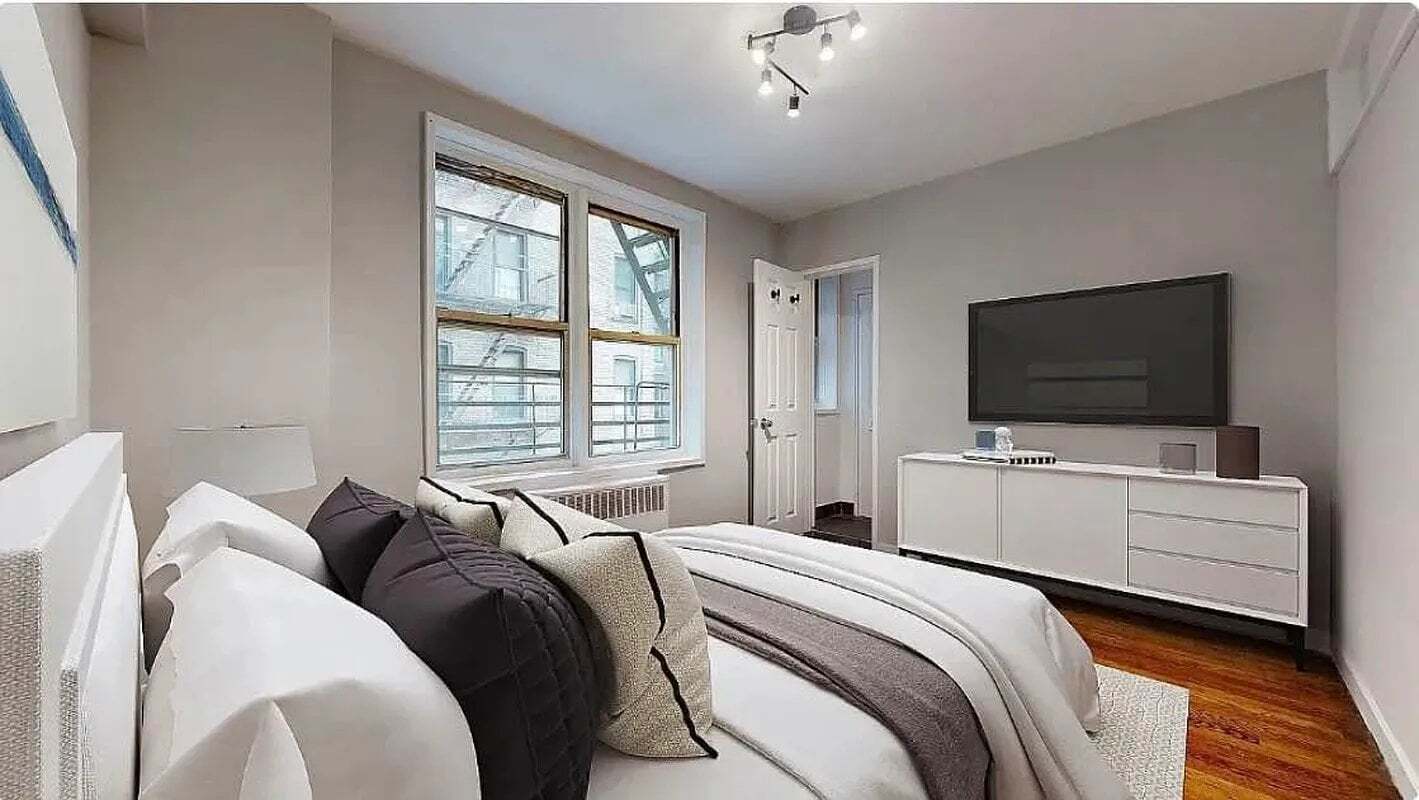 Photo - 161 Stanton St Unit FOUR