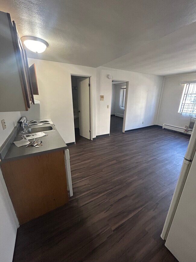 126 s Franklin/1BD