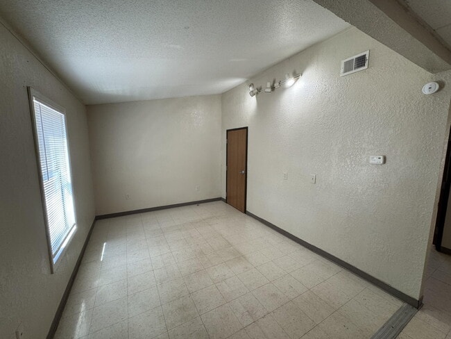 Photo - 5925 E Private Rd 6575