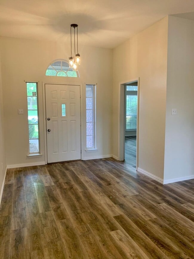 Photo - 1632 Whiterock Dr