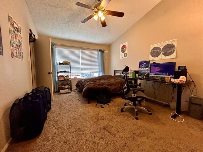 Photo - 806 W 24th St Unit 320