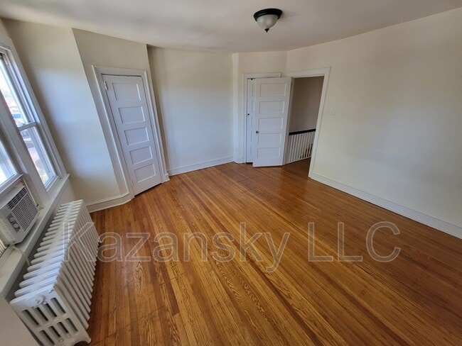 Photo - 6737 N Lawrence St