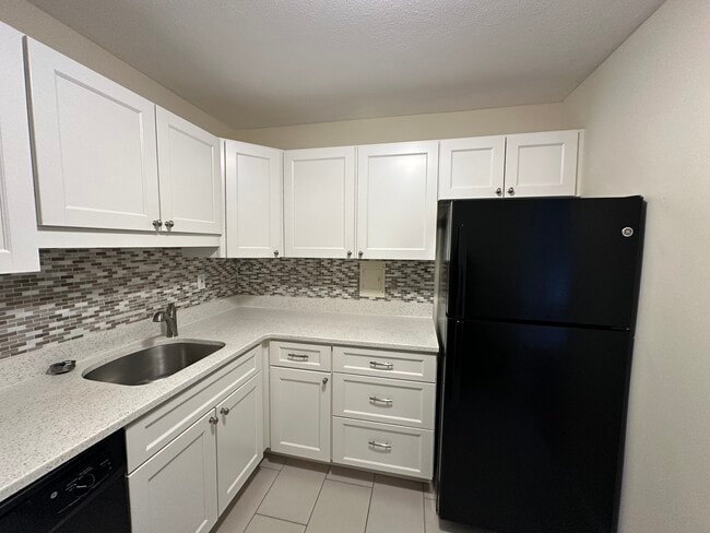 Photo - 75 Monmouth St Unit 714