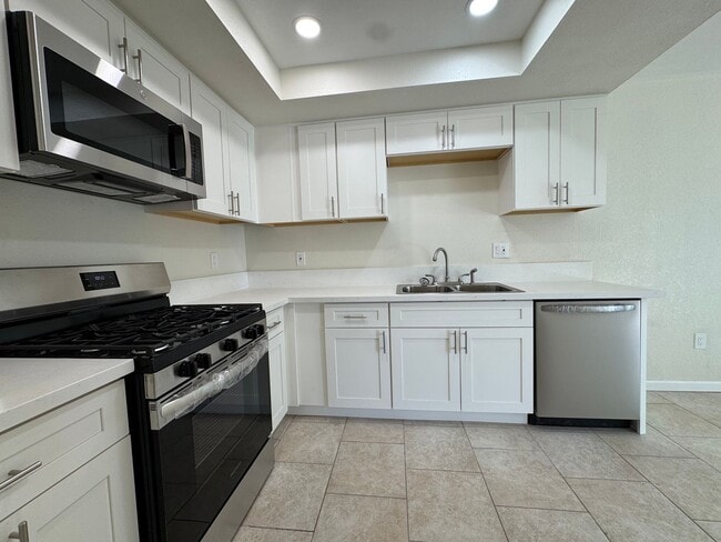 Building Photo - 41749-55 MARINE Unit 41753 Rental
