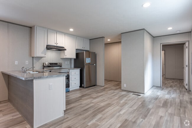 Interior Photo - Hunter Ridge