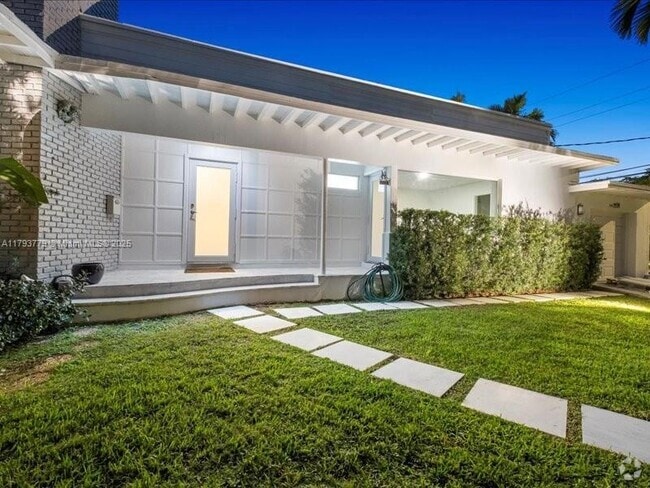 Building Photo - 900 88th St Rental
