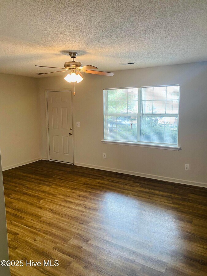 Photo - 2012 Tower Pl Unit 9