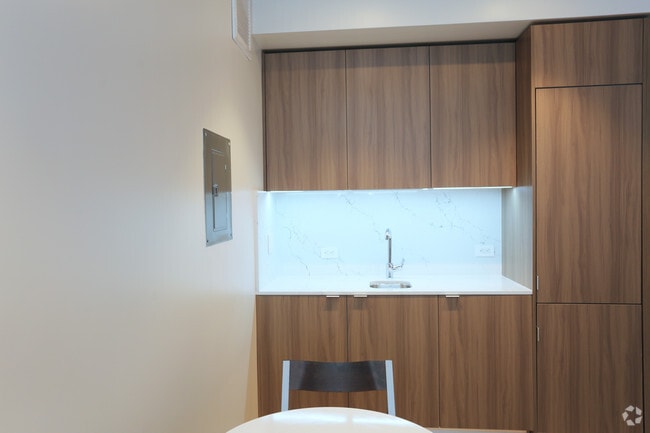 Studio-485 SF