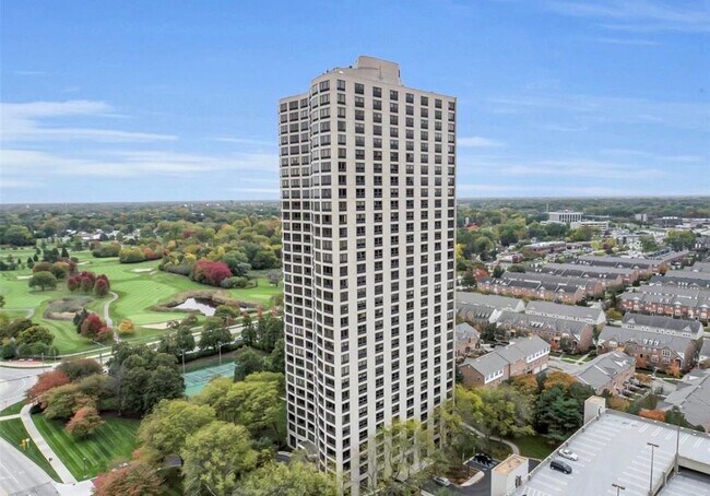 Photo - 5000 Town Center Dr