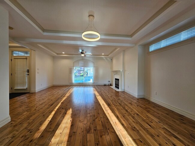 Photo - 5949 Officers Row