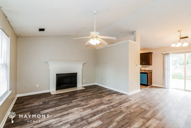 Photo - 709 Rockhaven Dr