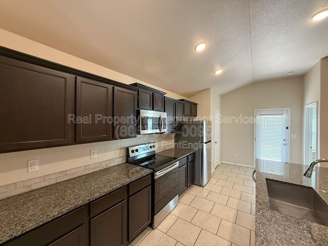 Photo - 14309 Vernon Ave