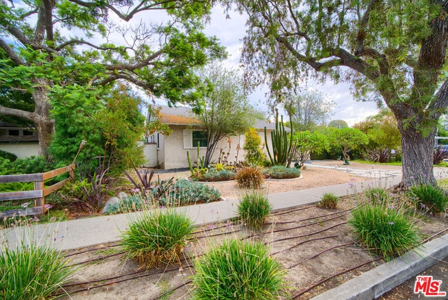 Photo - 3282 Stoner Ave