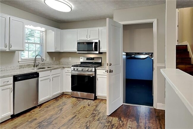 Photo - 604 Dillon Dr