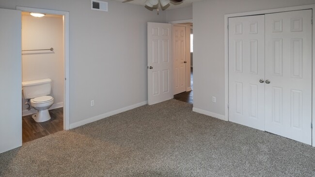 Photo - 1000 Beacon Pkwy E Unit 1047