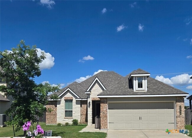 Building Photo - 1609 Hillside Dr Rental