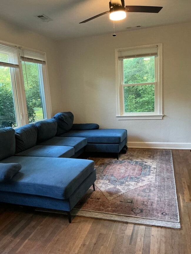 Photo - 2 Bedroom / One bathroom house!