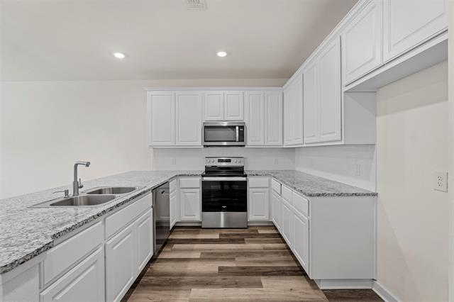Photo - 206 Henderson St
