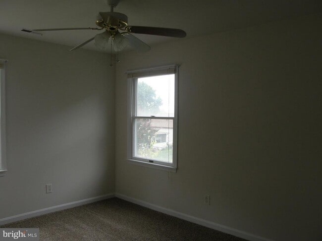 Photo - 1193 Maple Ave