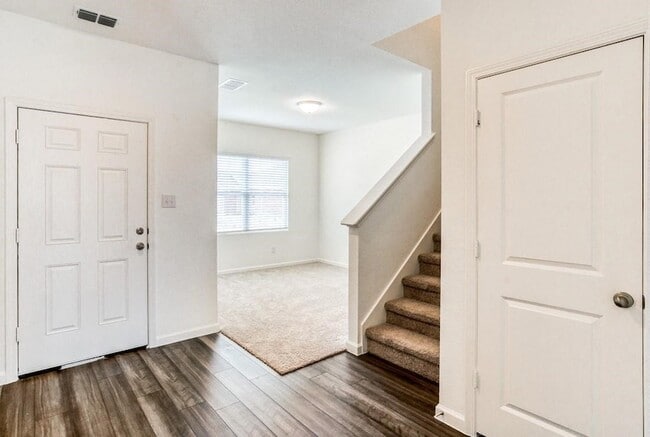 Photo - 720 Holly St