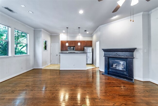 Photo - 1712 Mary St