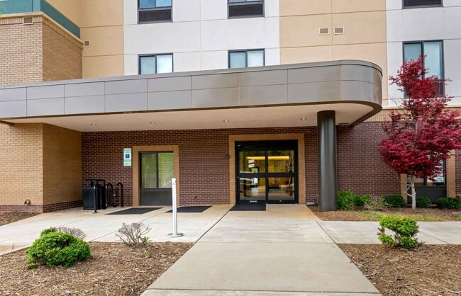 Building Photo - Furnished Studio-Rock Hill Rental