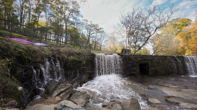 Photo - 5237 Meadows Mill Rd