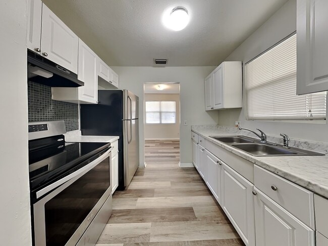 Photo - 1527 S Central Ave