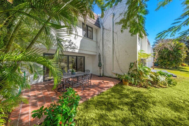 Photo - 9002 SW 62nd Terrace Unit 7-D