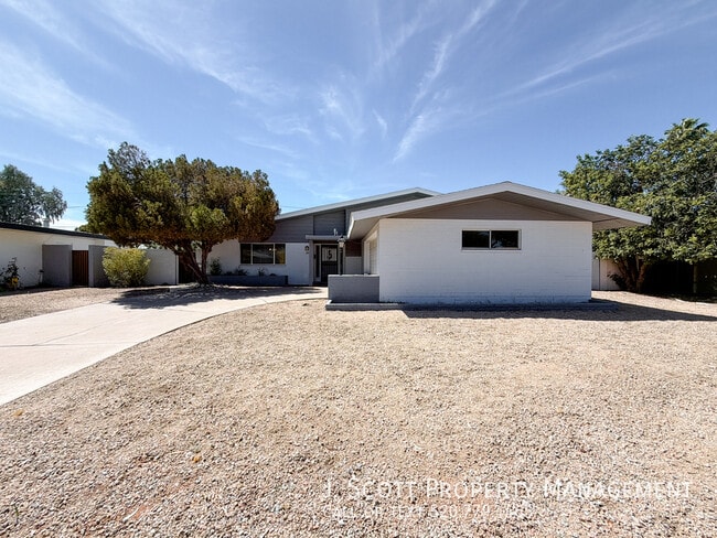 Photo - 3914 E Becker Ln