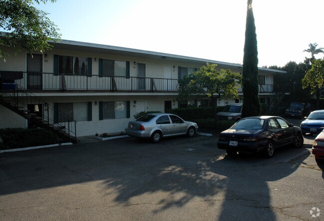 152- 1825 Chapala LLC