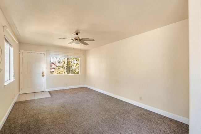 Building Photo - 3624 2nd Ave Rental
