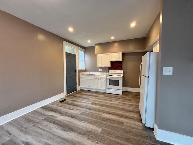 Photo - 880 E Whittier St Rental