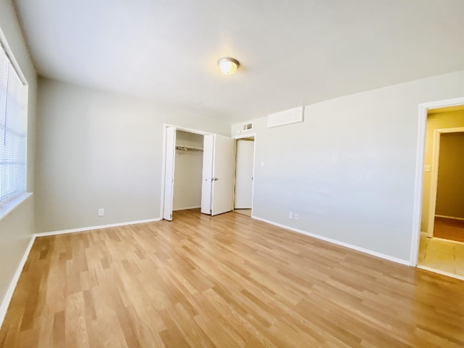 Photo - 3807 Englewood Cir Unidad 3807
